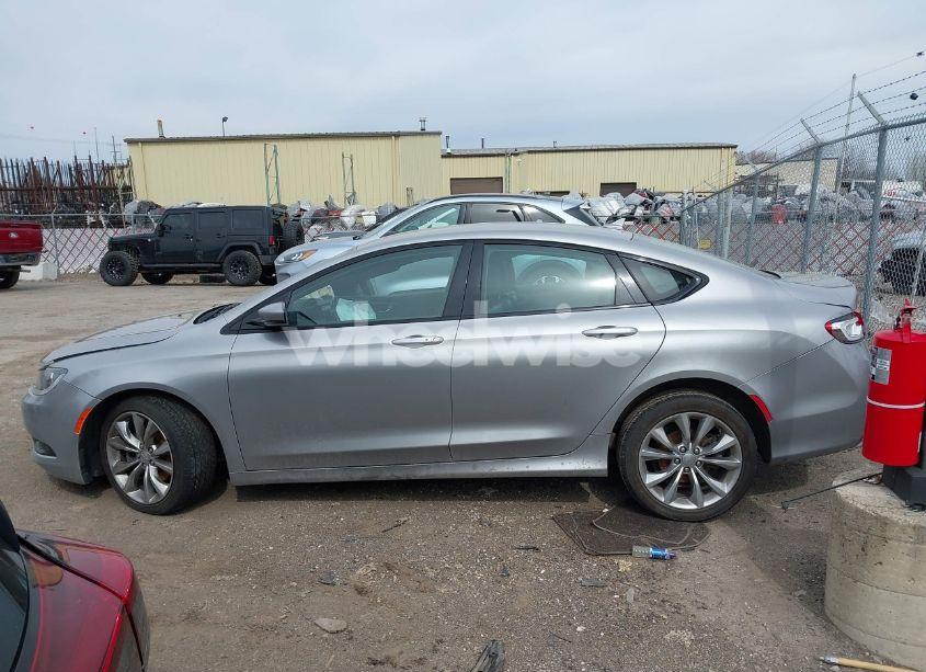 Photo 14 of 2015 Chrysler 200 S (VIN 1C3CCCBB9FN702905)