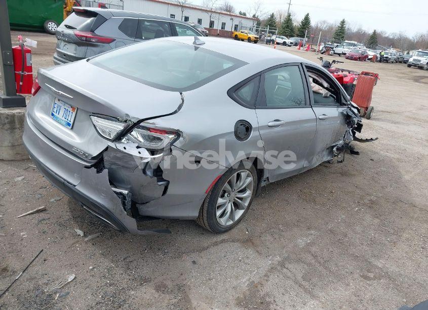 Photo 4 of 2015 Chrysler 200 S (VIN 1C3CCCBB9FN702905)