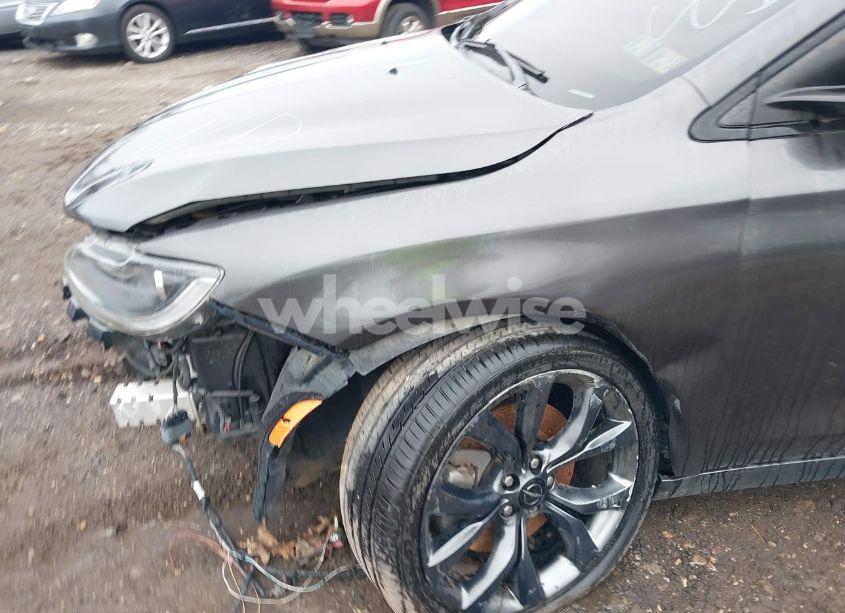 Photo 6 of 2016 Chrysler 200 S (VIN 1C3CCCBB9GN116013)