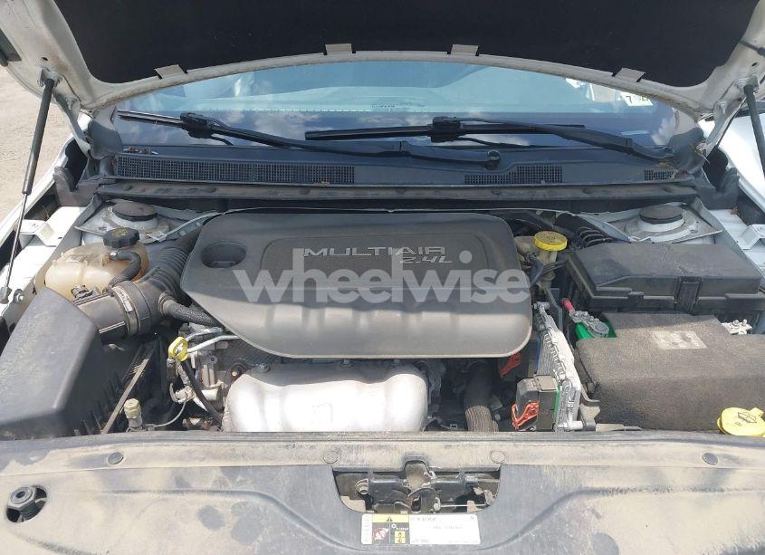 Photo 10 of 2016 Chrysler 200 S (VIN 1C3CCCBB9GN138870)