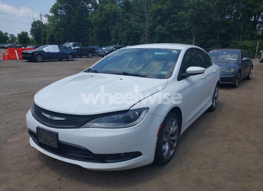 Photo 2 of 2016 Chrysler 200 S (VIN 1C3CCCBB9GN138870)