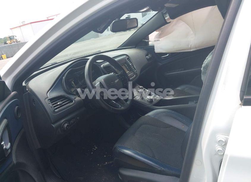 Photo 5 of 2016 Chrysler 200 S (VIN 1C3CCCBB9GN138870)