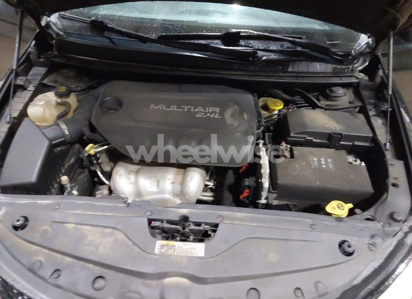 Photo 10 of 2015 Chrysler 200 S (VIN 1C3CCCBBXFN531792)