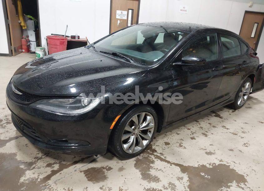 Photo 2 of 2015 Chrysler 200 S (VIN 1C3CCCBBXFN531792)