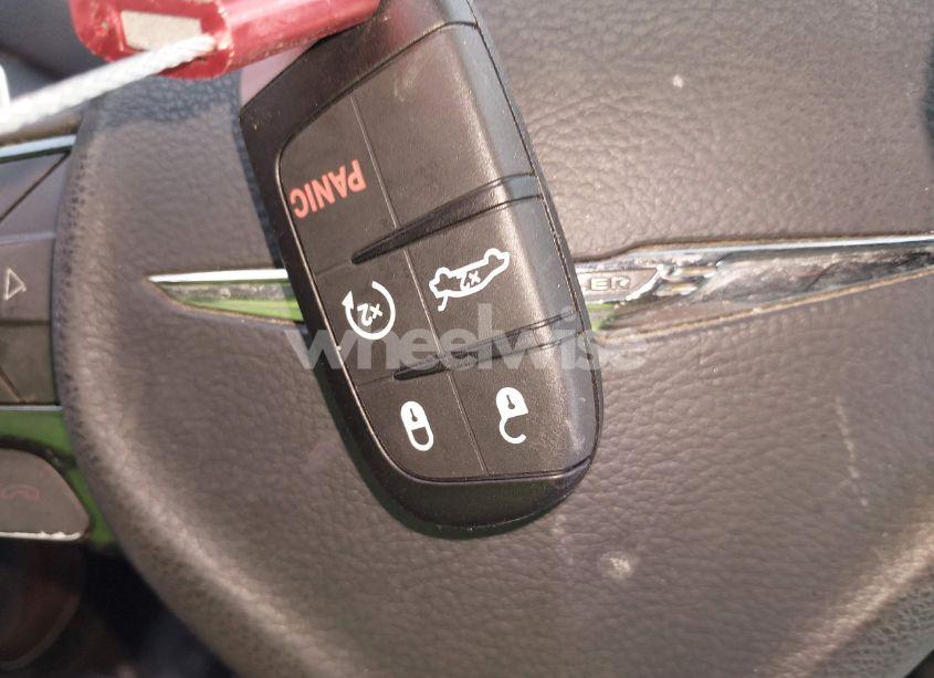 Photo 11 of 2015 Chrysler 200 S (VIN 1C3CCCBBXFN554862)