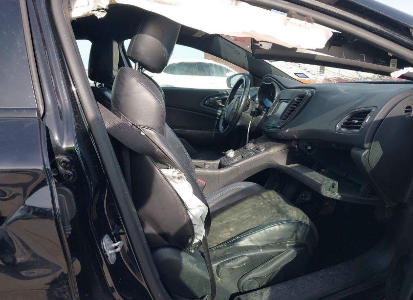 Photo 5 of 2015 Chrysler 200 S (VIN 1C3CCCBBXFN566364)