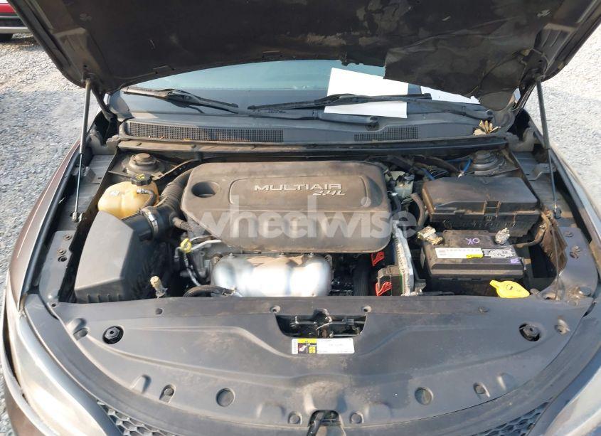 Photo 10 of 2015 Chrysler 200 S (VIN 1C3CCCBBXFN619371)