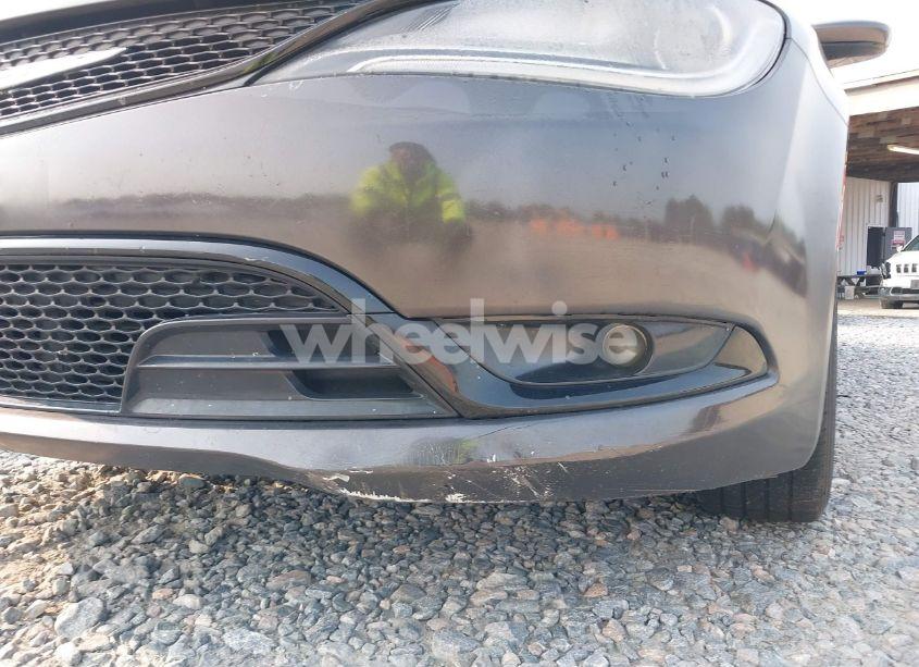 Photo 14 of 2015 Chrysler 200 S (VIN 1C3CCCBBXFN619371)