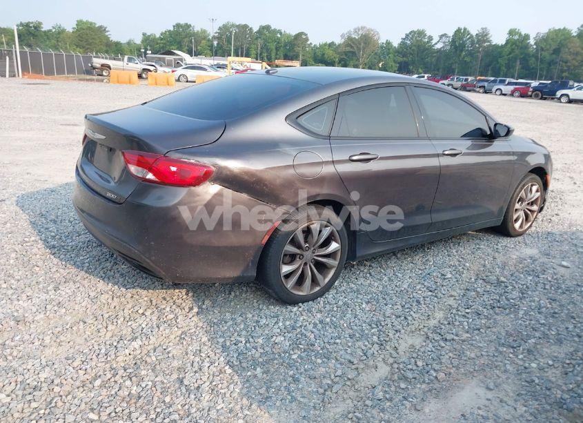 Photo 4 of 2015 Chrysler 200 S (VIN 1C3CCCBBXFN619371)