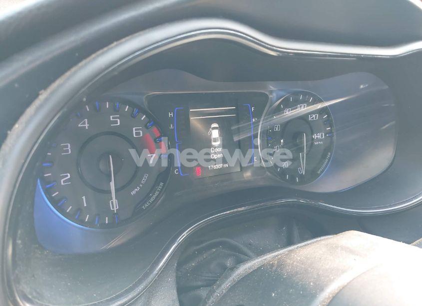 Photo 7 of 2015 Chrysler 200 S (VIN 1C3CCCBBXFN619371)