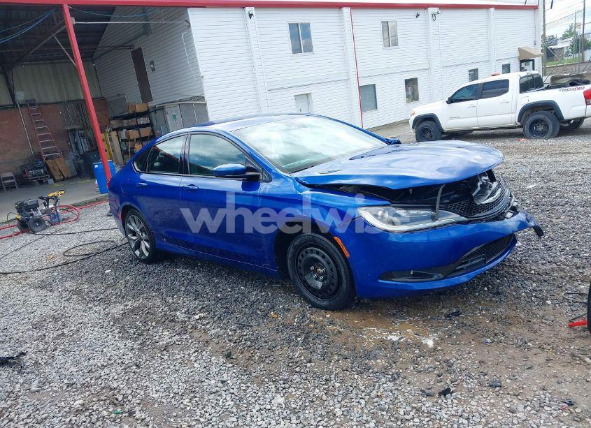 2015 Chrysler 200 S (VIN 1C3CCCBG0FN615972) main photo
