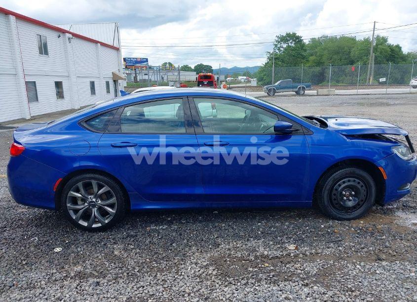 Photo 14 of 2015 Chrysler 200 S (VIN 1C3CCCBG0FN615972)