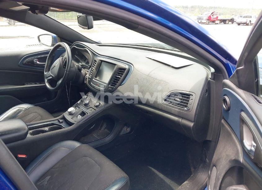 Photo 5 of 2015 Chrysler 200 S (VIN 1C3CCCBG0FN615972)