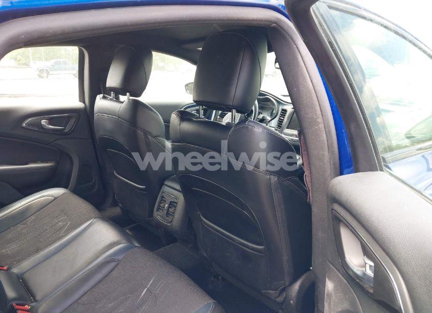 Photo 8 of 2015 Chrysler 200 S (VIN 1C3CCCBG0FN615972)