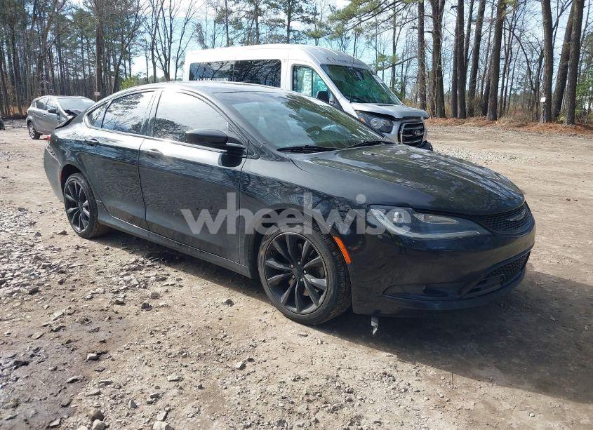 2016 Chrysler 200 S (VIN 1C3CCCBG0GN192179) main photo