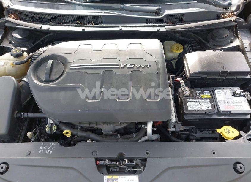 Photo 10 of 2016 Chrysler 200 S (VIN 1C3CCCBG0GN192179)