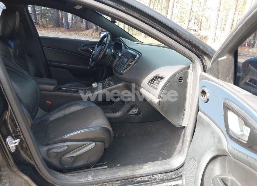 Photo 5 of 2016 Chrysler 200 S (VIN 1C3CCCBG0GN192179)