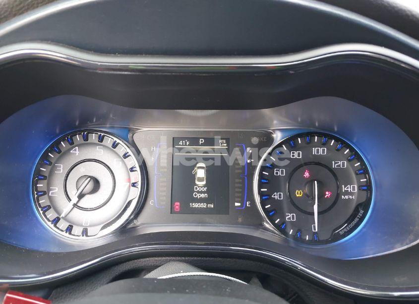 Photo 7 of 2016 Chrysler 200 S (VIN 1C3CCCBG0GN192179)
