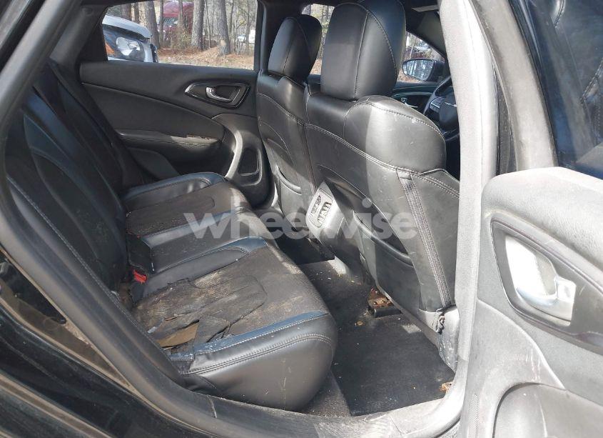 Photo 8 of 2016 Chrysler 200 S (VIN 1C3CCCBG0GN192179)