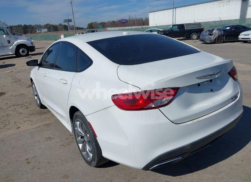 Photo 3 of 2015 Chrysler 200 S (VIN 1C3CCCBG1FN517453)