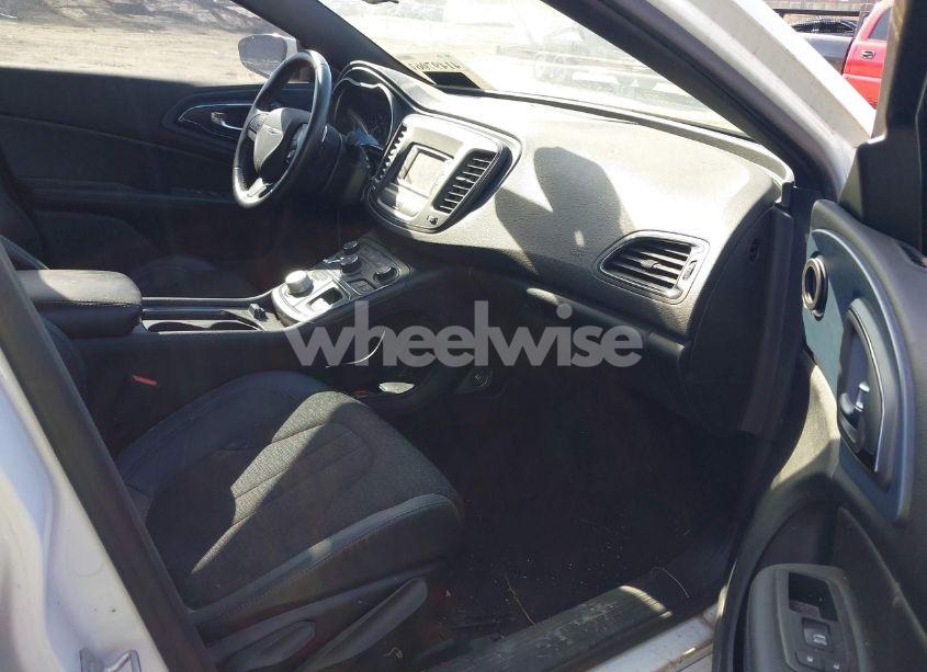 Photo 5 of 2015 Chrysler 200 S (VIN 1C3CCCBG1FN517453)