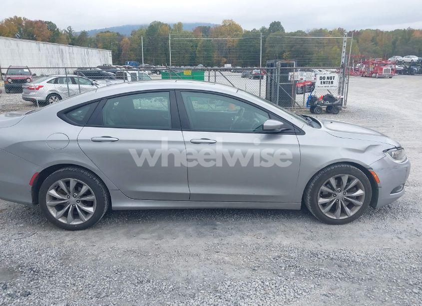 Photo 13 of 2015 Chrysler 200 S (VIN 1C3CCCBG1FN735635)