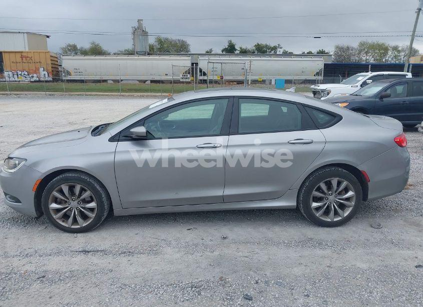 Photo 14 of 2015 Chrysler 200 S (VIN 1C3CCCBG1FN735635)