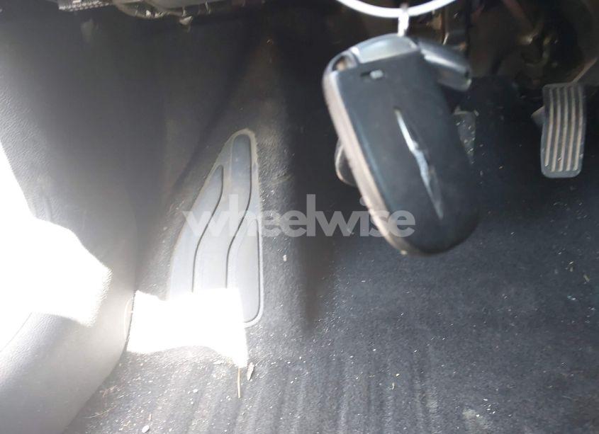 Photo 11 of 2015 Chrysler 200 S (VIN 1C3CCCBG2FN505330)