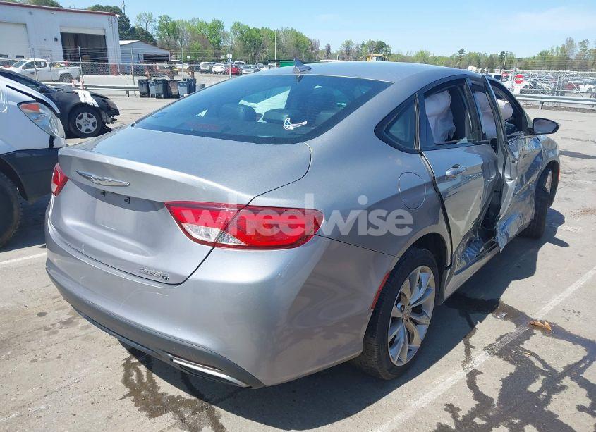 Photo 4 of 2015 Chrysler 200 S (VIN 1C3CCCBG2FN505330)