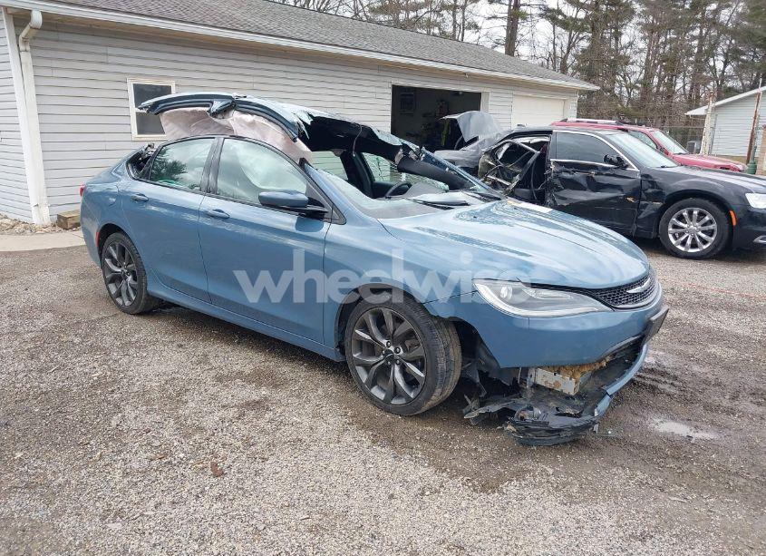 2015 Chrysler 200 S (VIN 1C3CCCBG2FN584143) main photo
