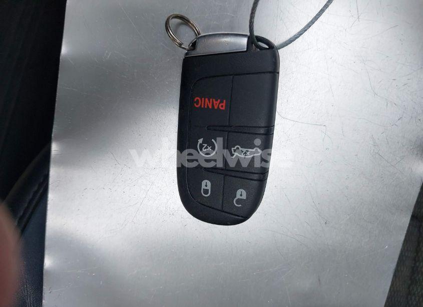 Photo 11 of 2015 Chrysler 200 S (VIN 1C3CCCBG2FN584143)