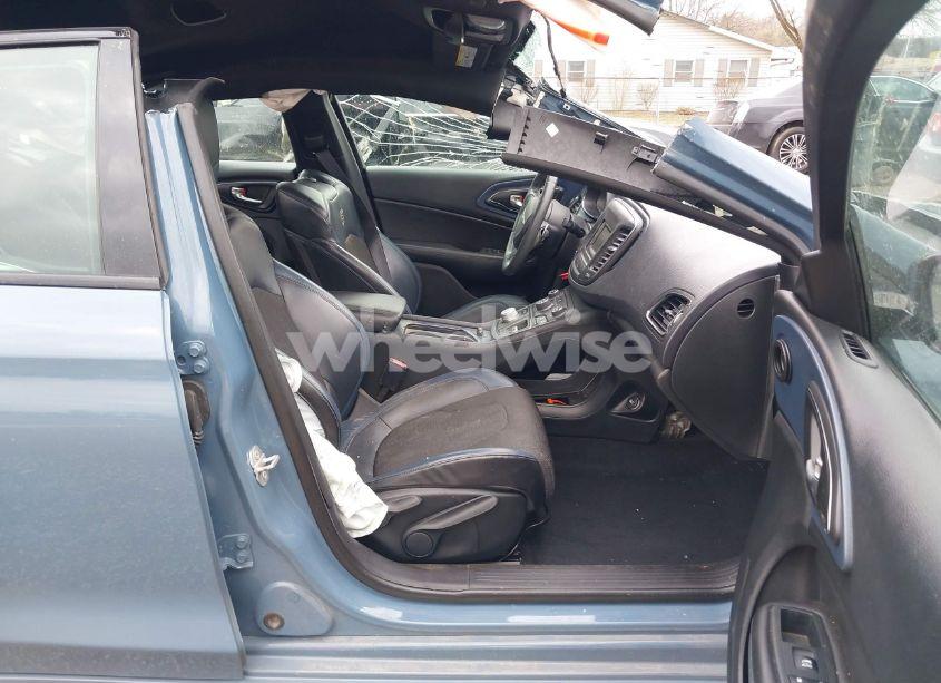 Photo 5 of 2015 Chrysler 200 S (VIN 1C3CCCBG2FN584143)