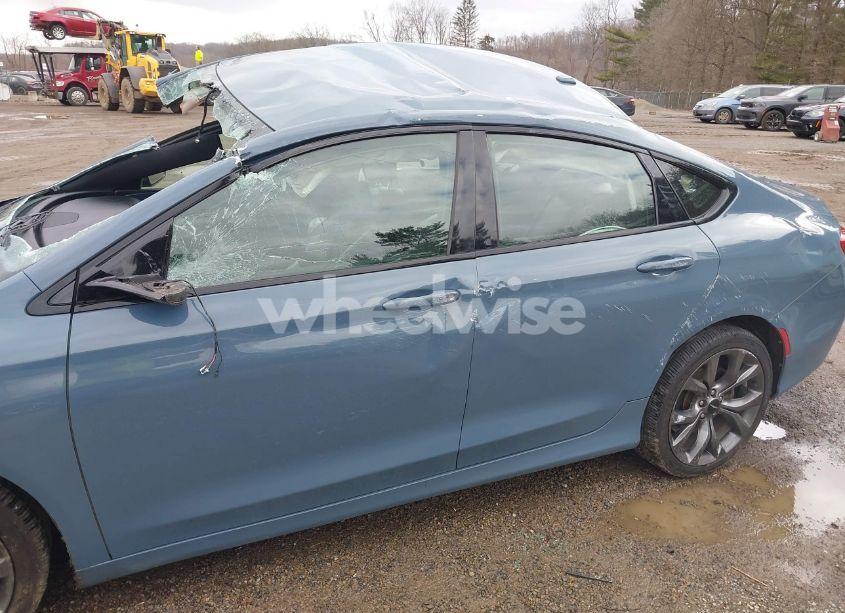 Photo 6 of 2015 Chrysler 200 S (VIN 1C3CCCBG2FN584143)