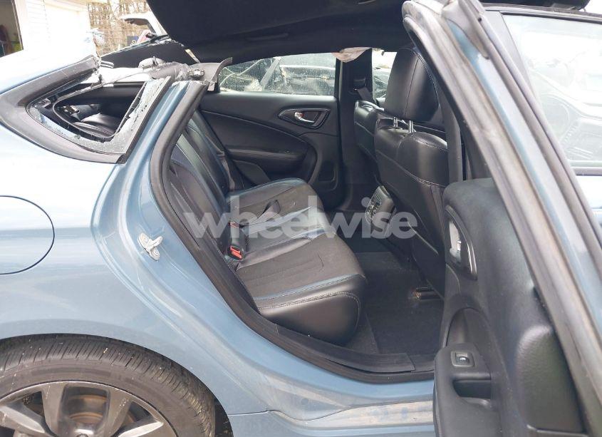 Photo 8 of 2015 Chrysler 200 S (VIN 1C3CCCBG2FN584143)