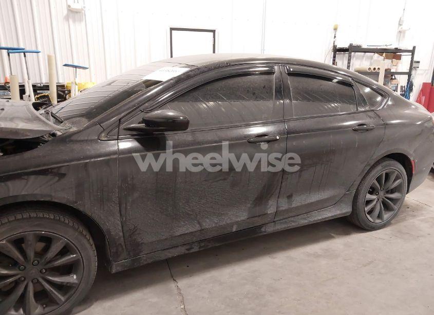 Photo 14 of 2015 Chrysler 200 S (VIN 1C3CCCBG2FN739516)