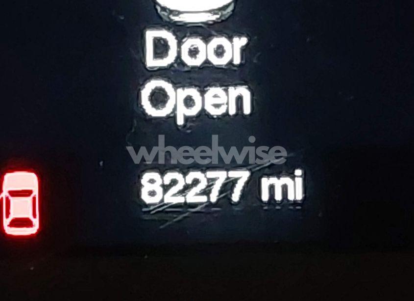 Photo 15 of 2015 Chrysler 200 S (VIN 1C3CCCBG2FN739516)