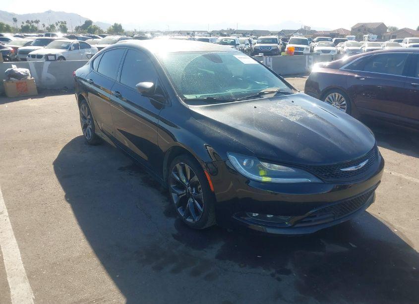 2015 Chrysler 200 S (VIN 1C3CCCBG3FN528051) main photo