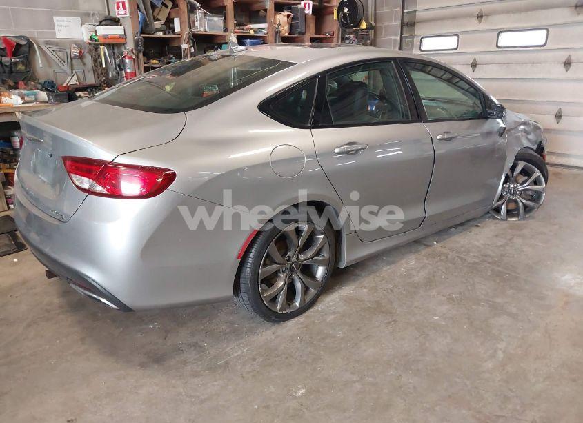 Photo 4 of 2015 Chrysler 200 S (VIN 1C3CCCBG3FN533475)
