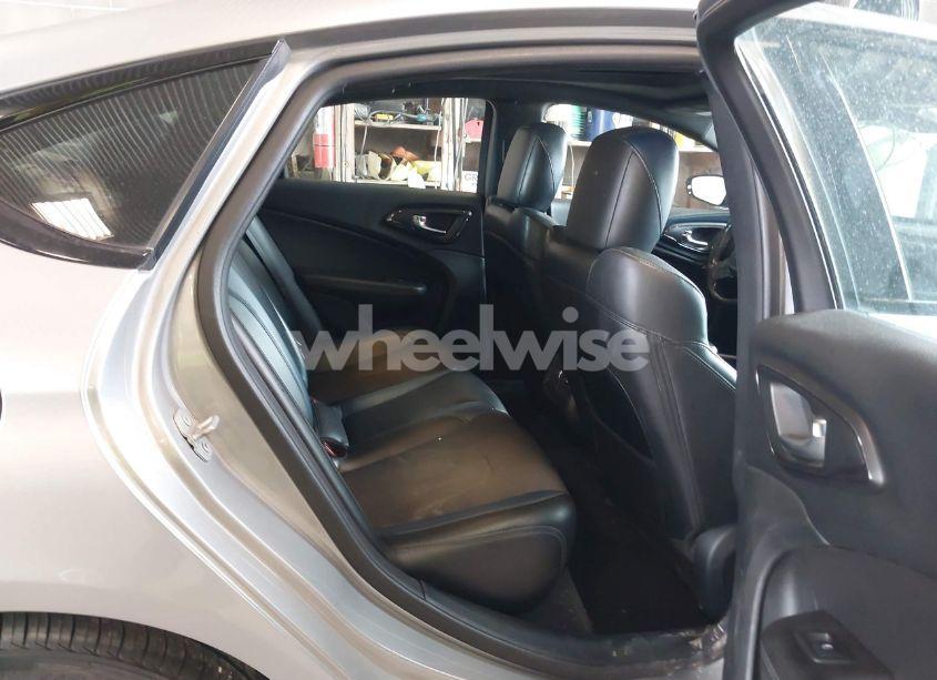 Photo 8 of 2015 Chrysler 200 S (VIN 1C3CCCBG3FN533475)