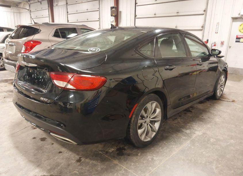 Photo 4 of 2015 Chrysler 200 S (VIN 1C3CCCBG3FN735622)