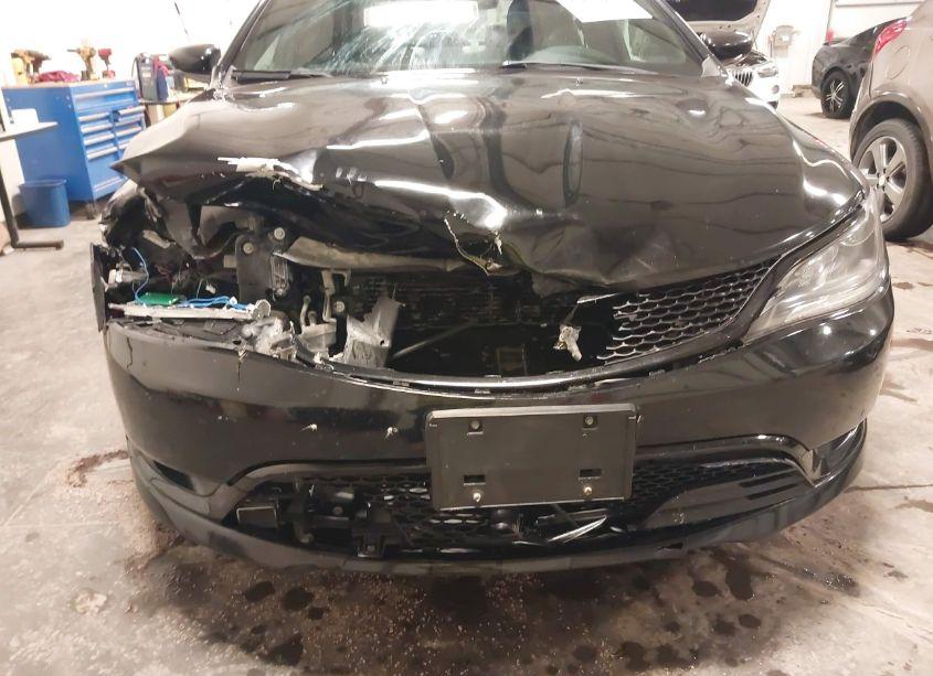 Photo 6 of 2015 Chrysler 200 S (VIN 1C3CCCBG3FN735622)