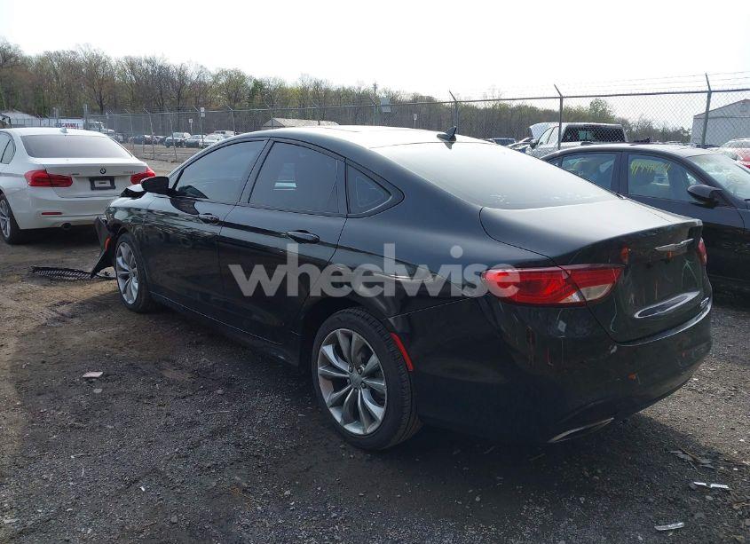 Photo 3 of 2015 Chrysler 200 S (VIN 1C3CCCBG3FN735930)