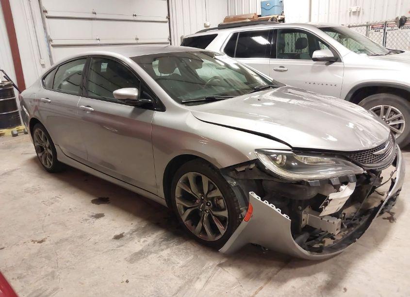 2015 Chrysler 200 S (VIN 1C3CCCBG4FN506138) main photo