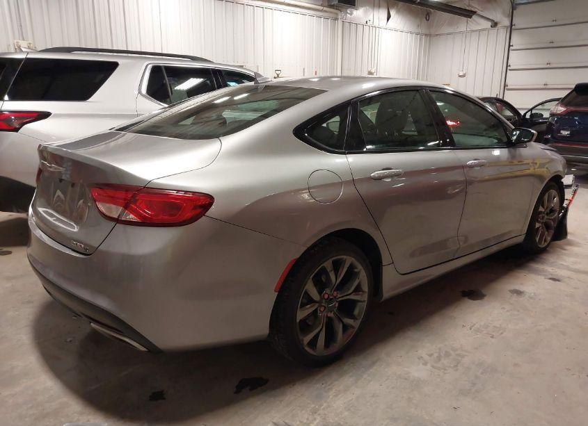 Photo 4 of 2015 Chrysler 200 S (VIN 1C3CCCBG4FN506138)