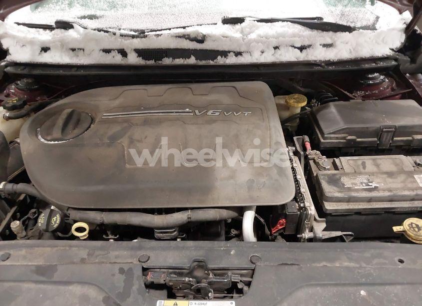 Photo 10 of 2015 Chrysler 200 S (VIN 1C3CCCBG4FN644018)