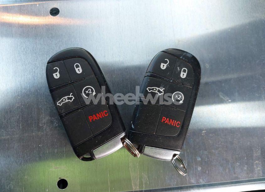 Photo 11 of 2015 Chrysler 200 S (VIN 1C3CCCBG4FN647775)