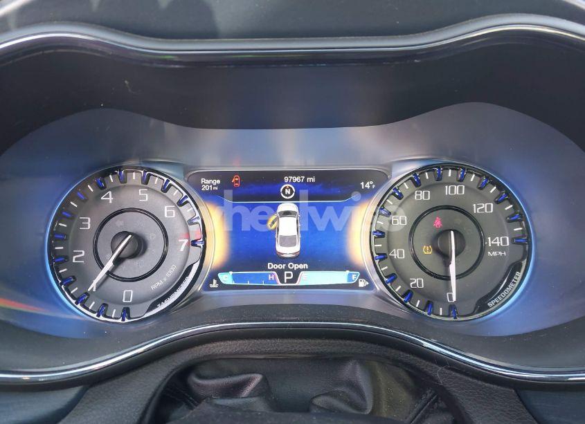 Photo 7 of 2015 Chrysler 200 S (VIN 1C3CCCBG4FN647775)