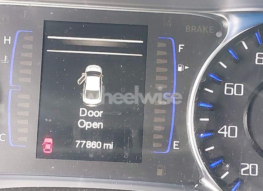 Photo 14 of 2015 Chrysler 200 S (VIN 1C3CCCBG4FN678217)