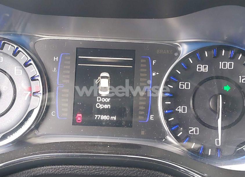 Photo 7 of 2015 Chrysler 200 S (VIN 1C3CCCBG4FN678217)