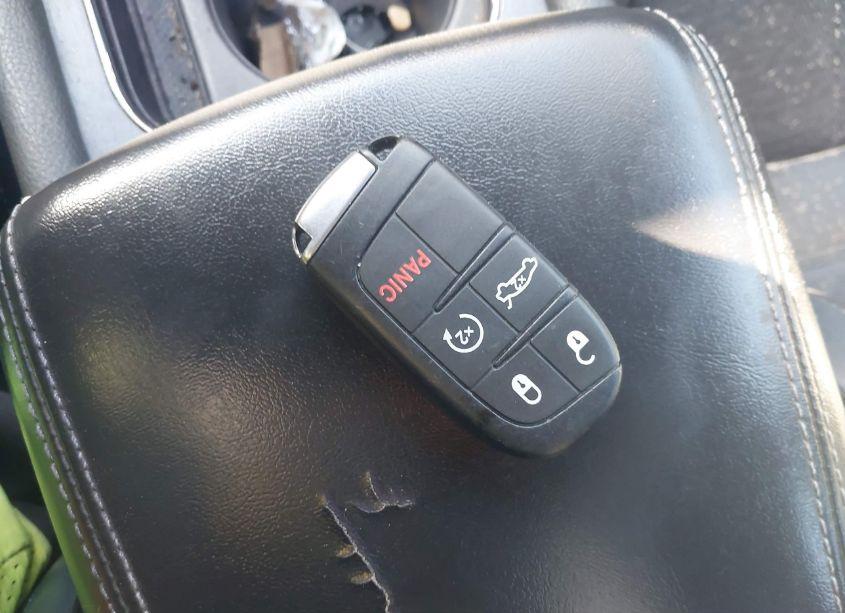 Photo 11 of 2015 Chrysler 200 S (VIN 1C3CCCBG5FN535647)